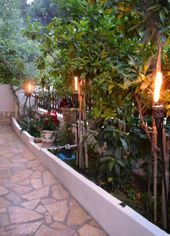 Апартаменти Gardenos Mamas Reas Віталадес Екстер'єр фото